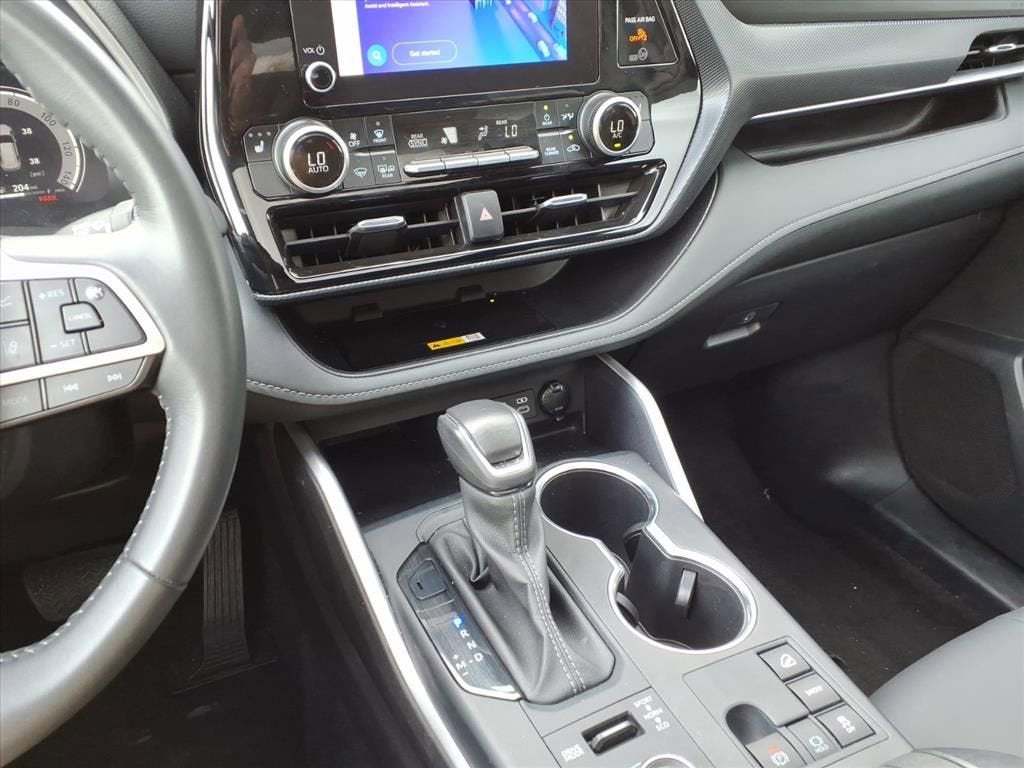 2025 Toyota Highlander LE