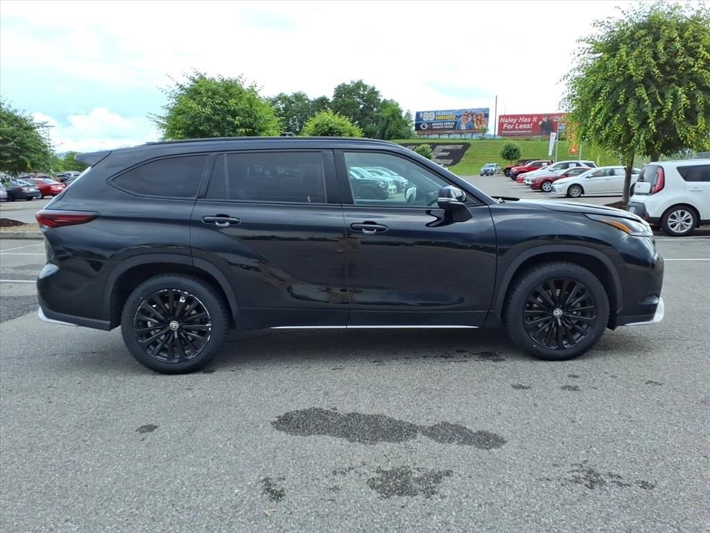 2025 Toyota Highlander LE