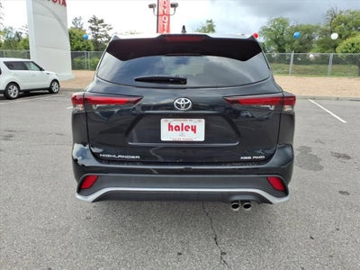 2025 Toyota Highlander LE
