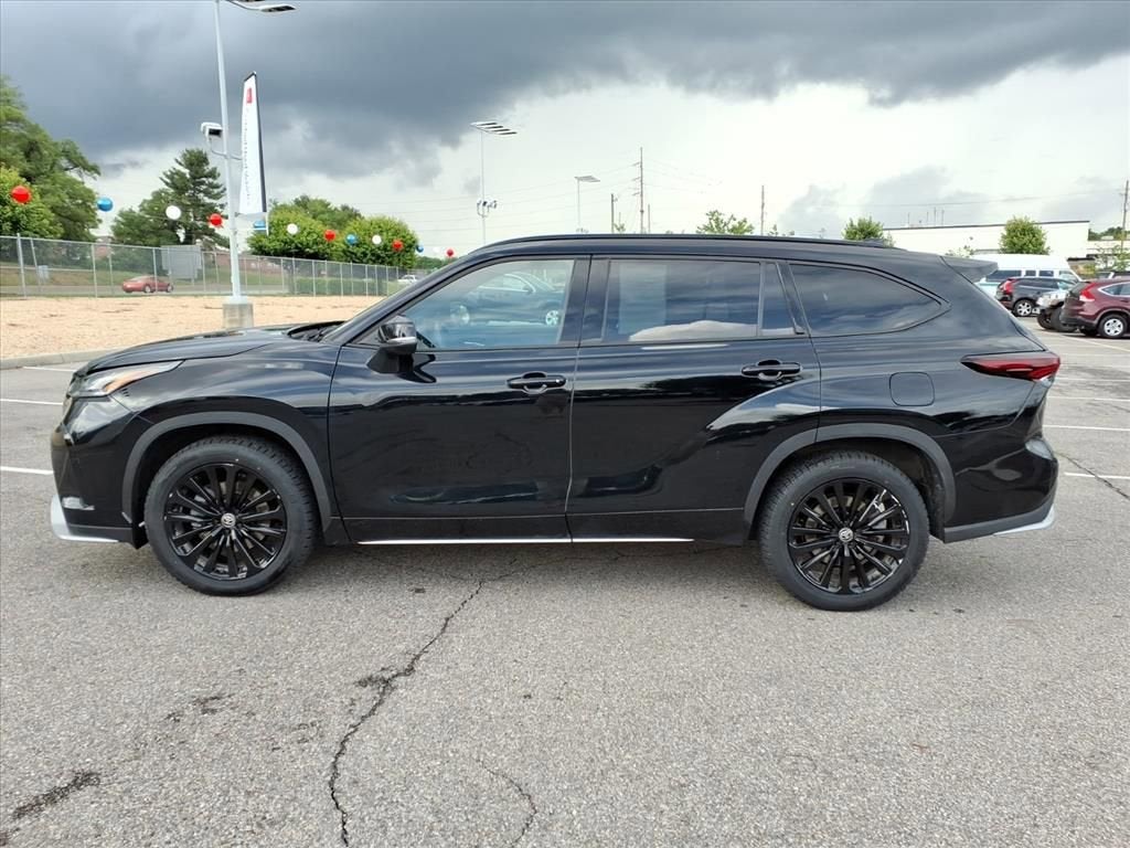 2025 Toyota Highlander LE