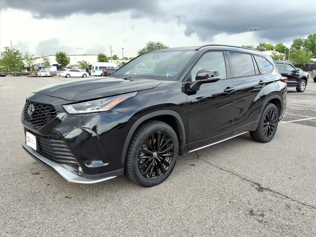 2025 Toyota Highlander LE