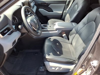 2024 Toyota Highlander Base