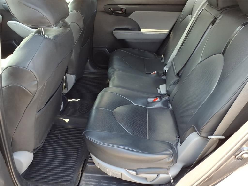 2024 Toyota Highlander Base