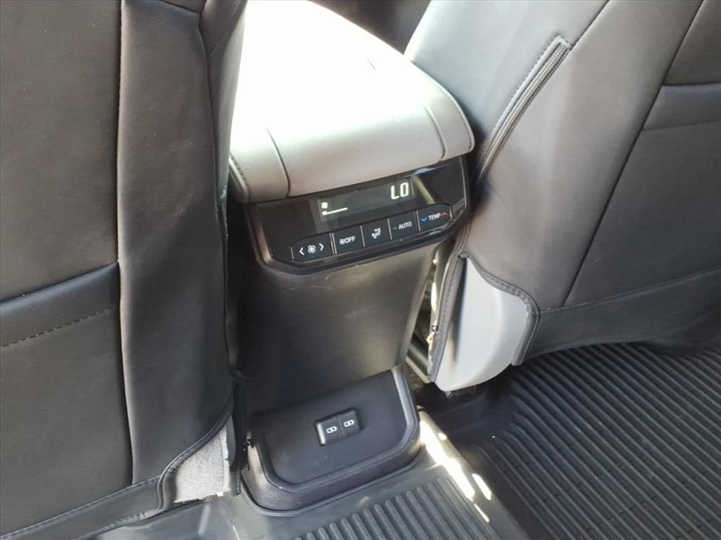 2024 Toyota Highlander Base