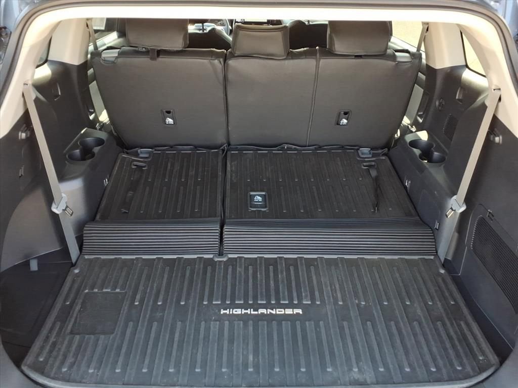 2024 Toyota Highlander Base