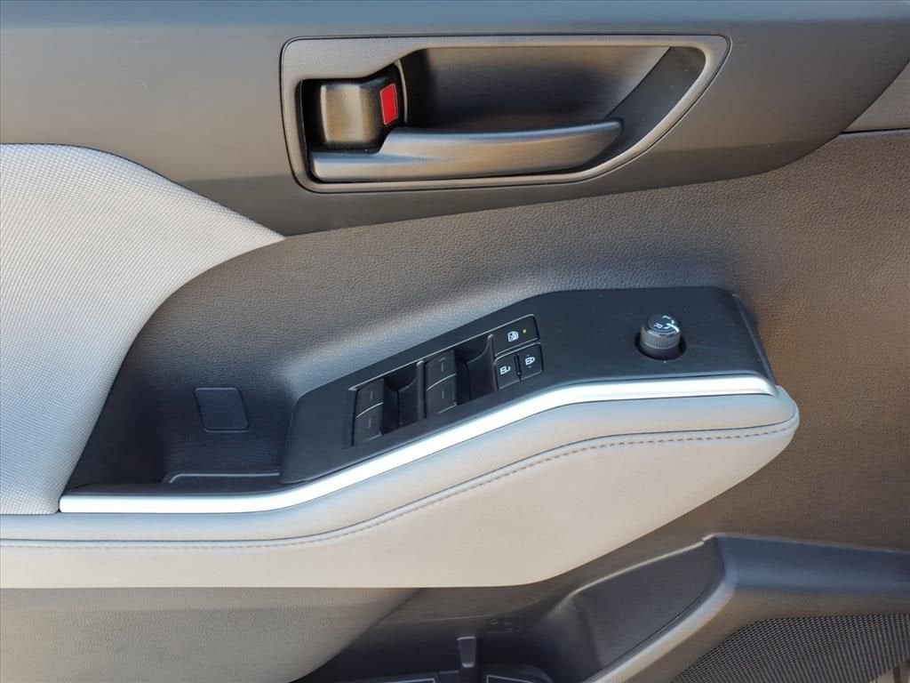 2024 Toyota Highlander Base