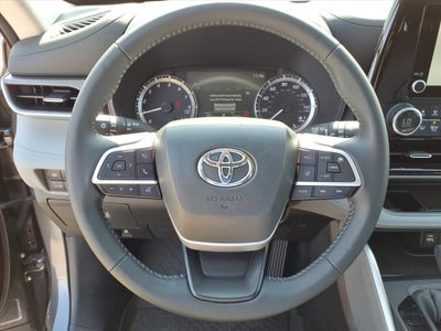2024 Toyota Highlander Base