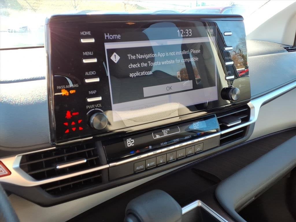 2024 Toyota Sienna LE