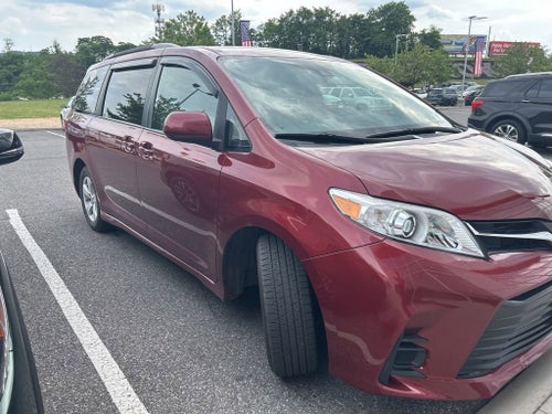 2020 Toyota Sienna LE