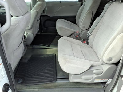 2017 Toyota Sienna LE