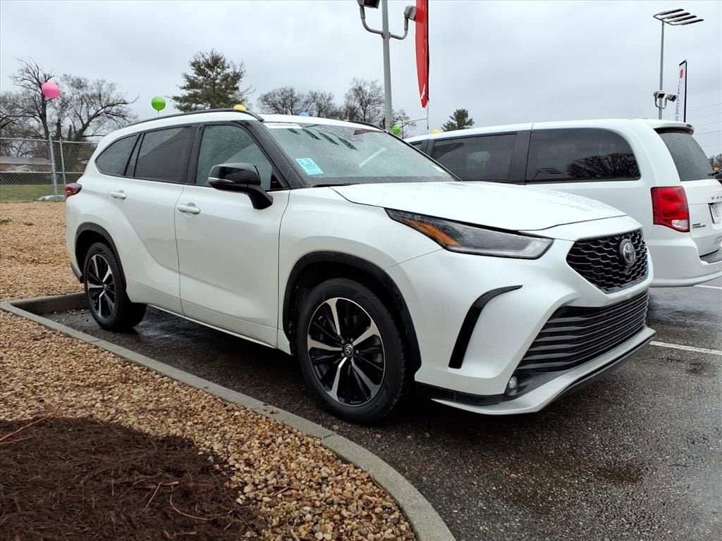 2022 Toyota Highlander XSE
