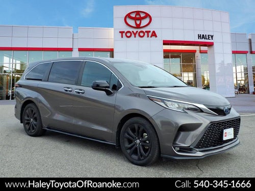 2022 Toyota Sienna XSE