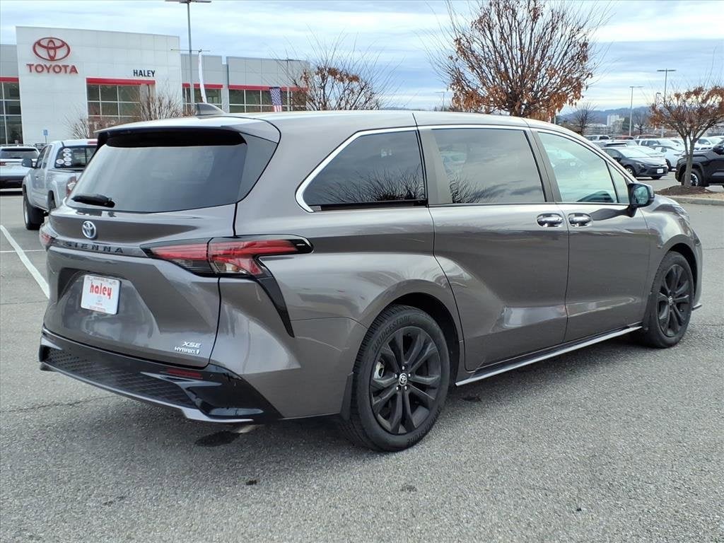 2022 Toyota Sienna XSE