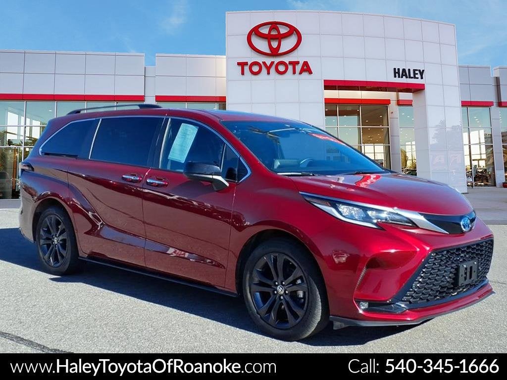 2022 Toyota Sienna XSE