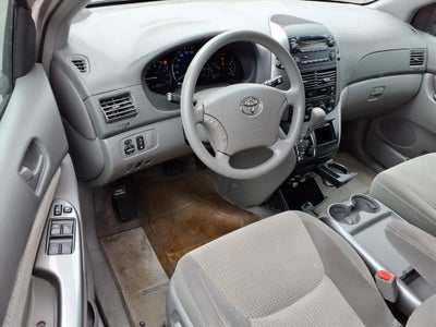 2008 Toyota Sienna LE