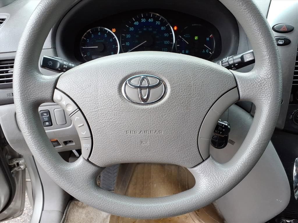 2008 Toyota Sienna LE
