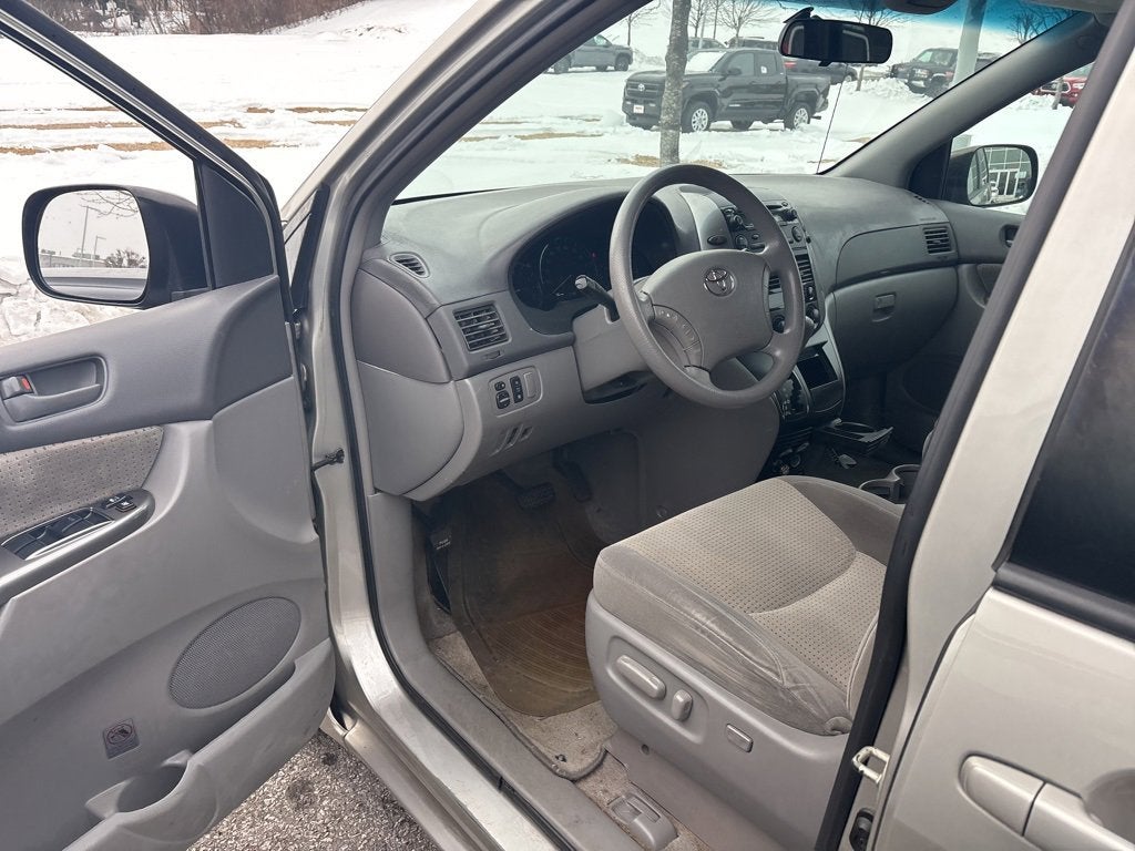 2008 Toyota Sienna LE