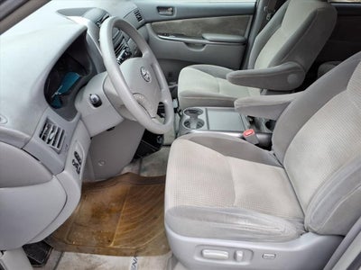 2008 Toyota Sienna LE
