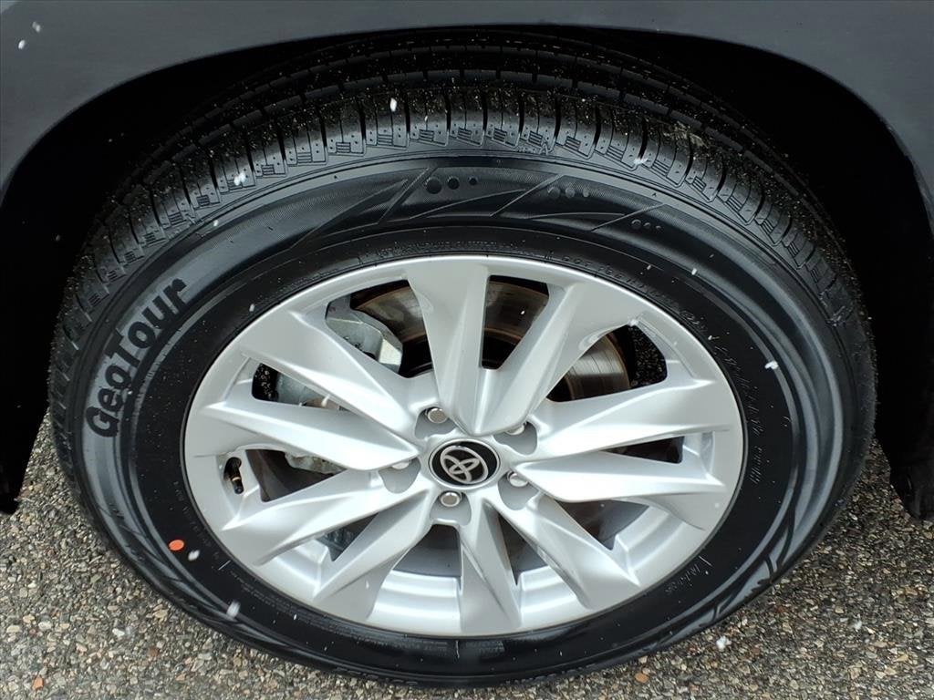 2025 Toyota Corolla Cross LE