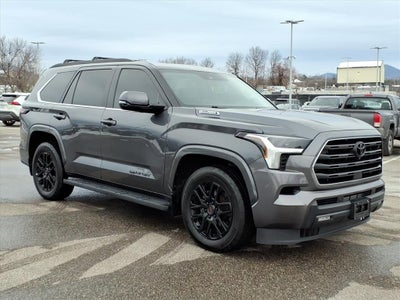 2024 Toyota Sequoia SR5