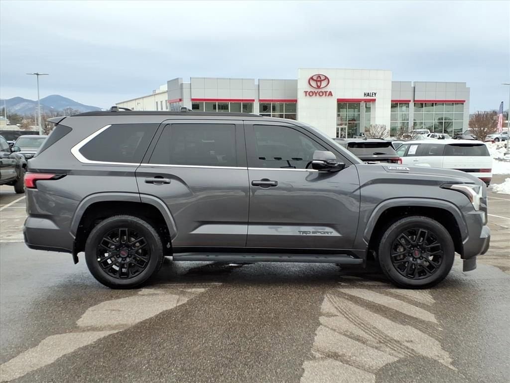 2024 Toyota Sequoia SR5