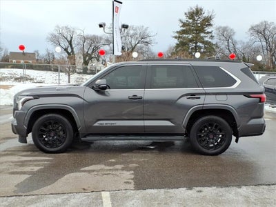 2024 Toyota Sequoia SR5