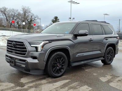 2024 Toyota Sequoia SR5