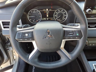 2023 Mitsubishi Outlander SE Special Edition