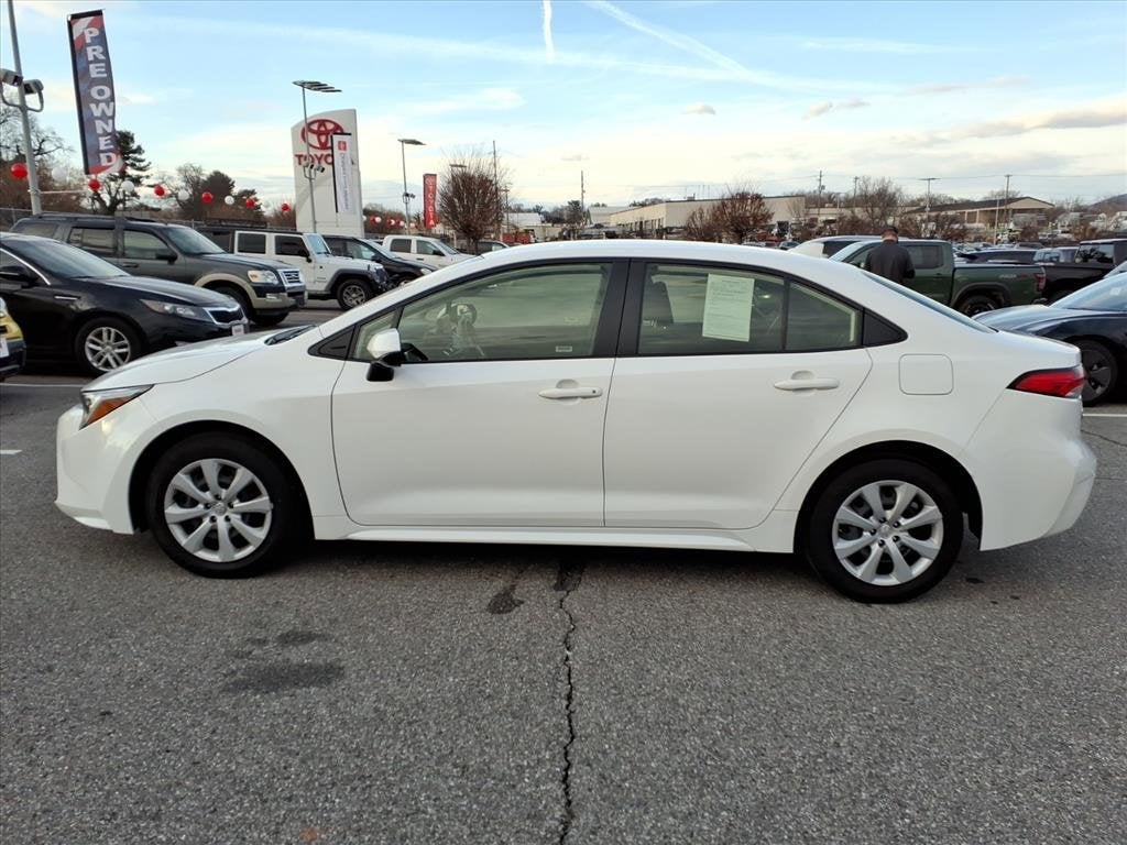 2025 Toyota Corolla Hybrid LE