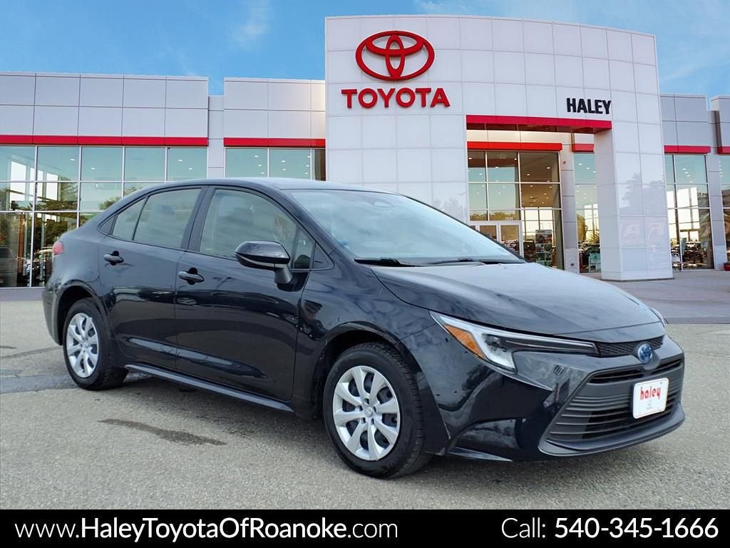 2025 Toyota Corolla Hybrid LE