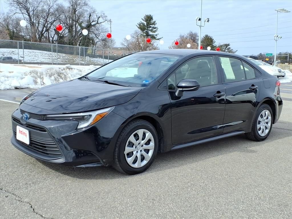 2025 Toyota Corolla Hybrid LE