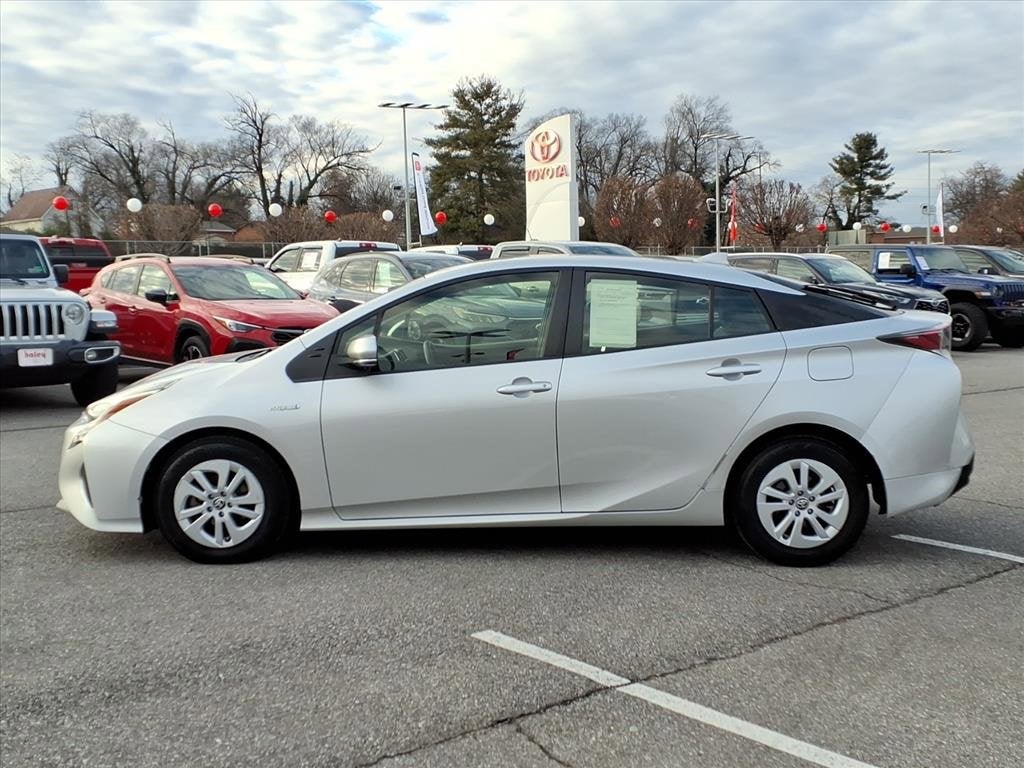 2016 Toyota Prius Two