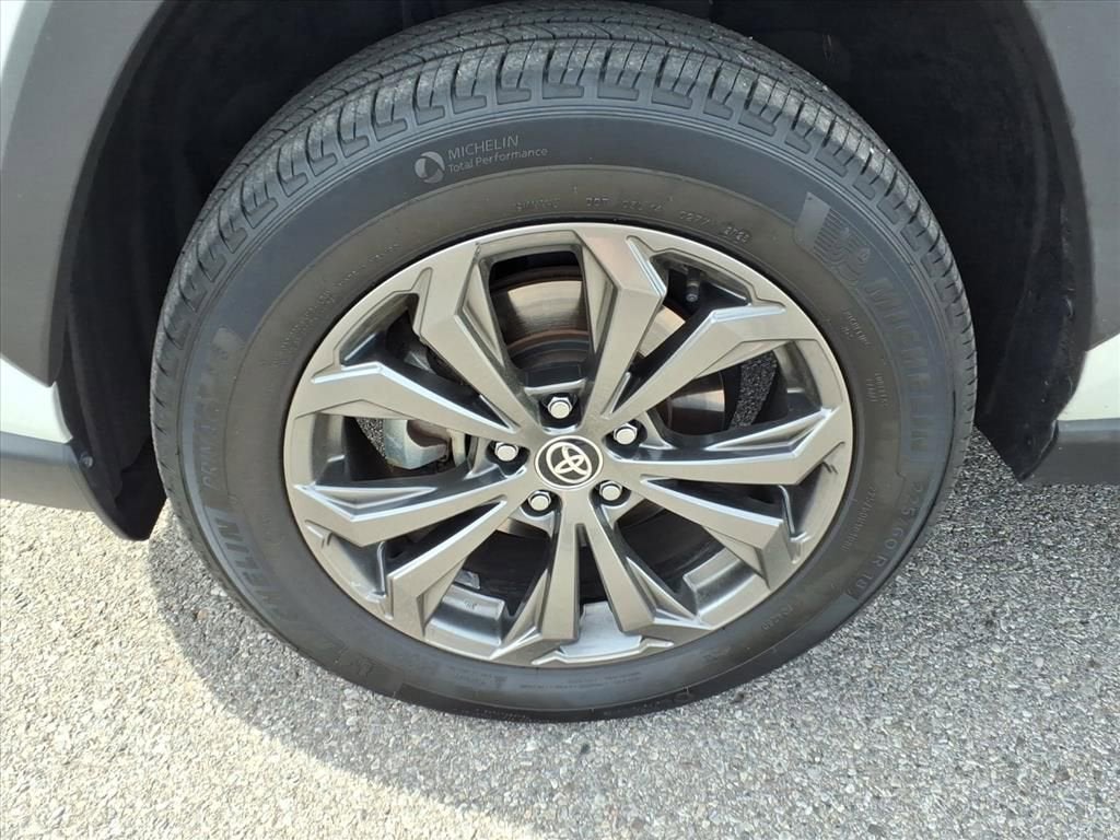 2023 Toyota RAV4 Hybrid XLE Premium