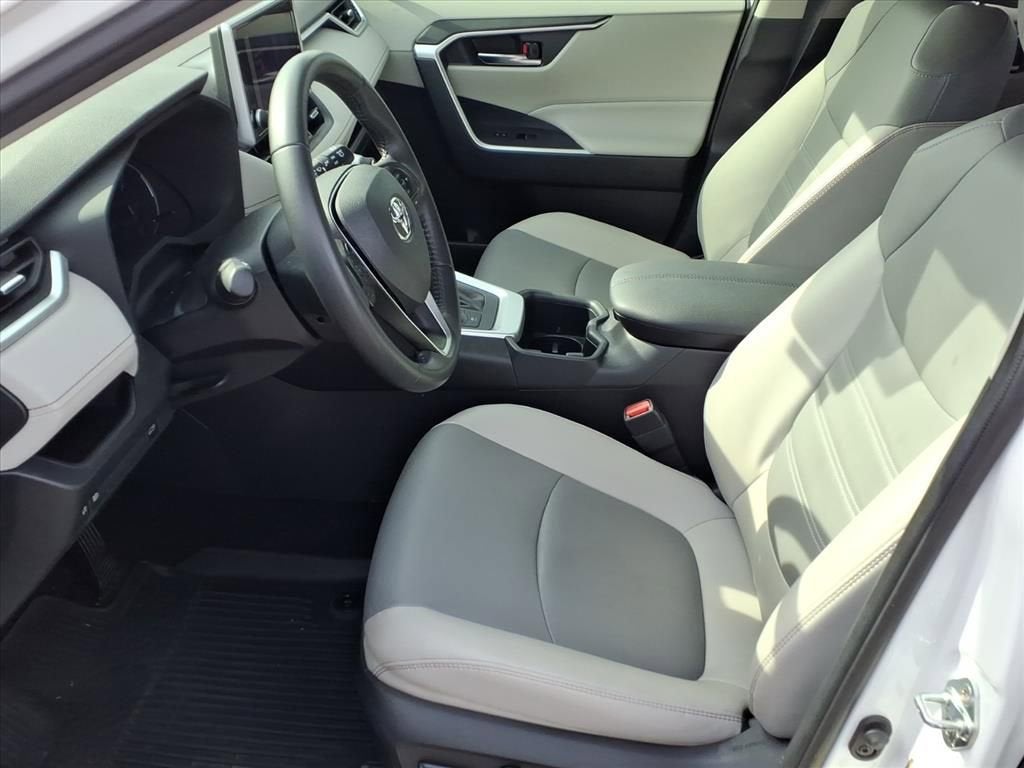 2023 Toyota RAV4 Hybrid XLE Premium