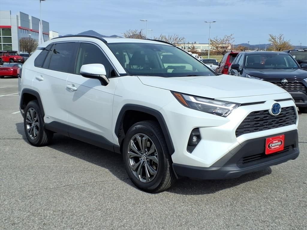 2023 Toyota RAV4 Hybrid XLE Premium