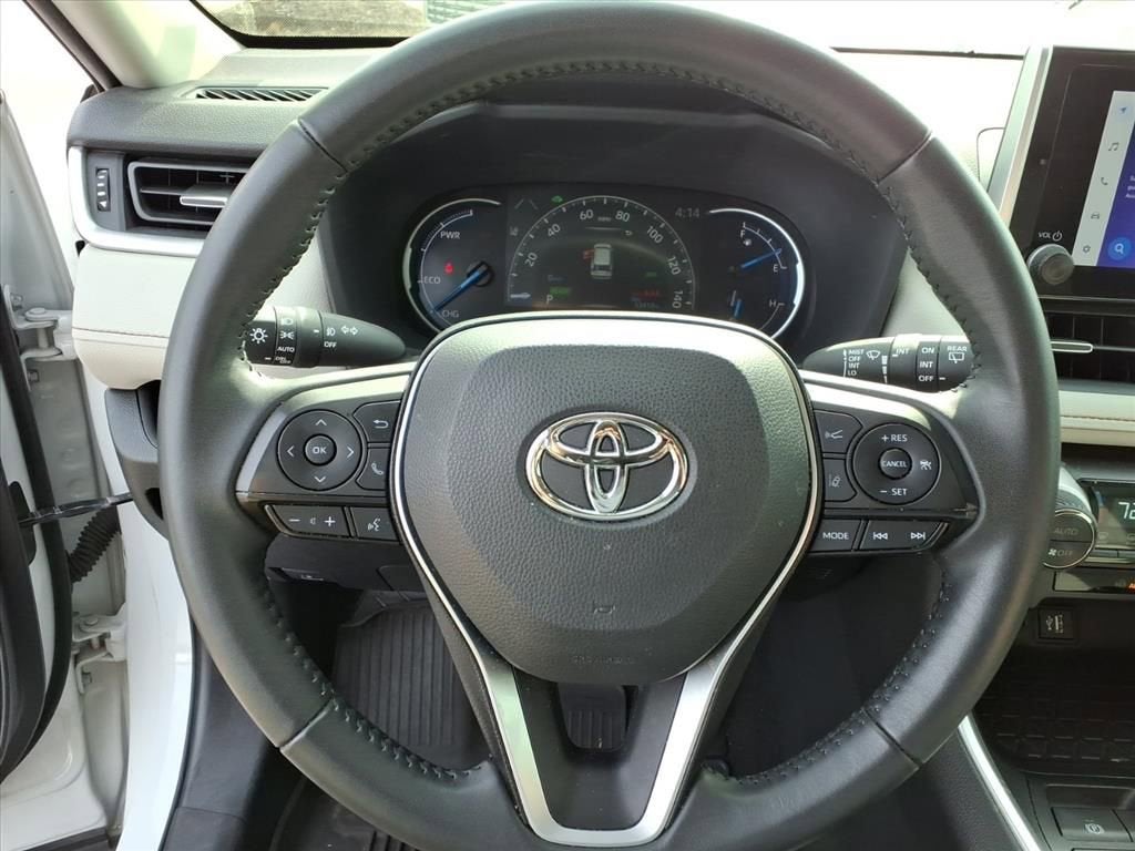 2023 Toyota RAV4 Hybrid XLE Premium