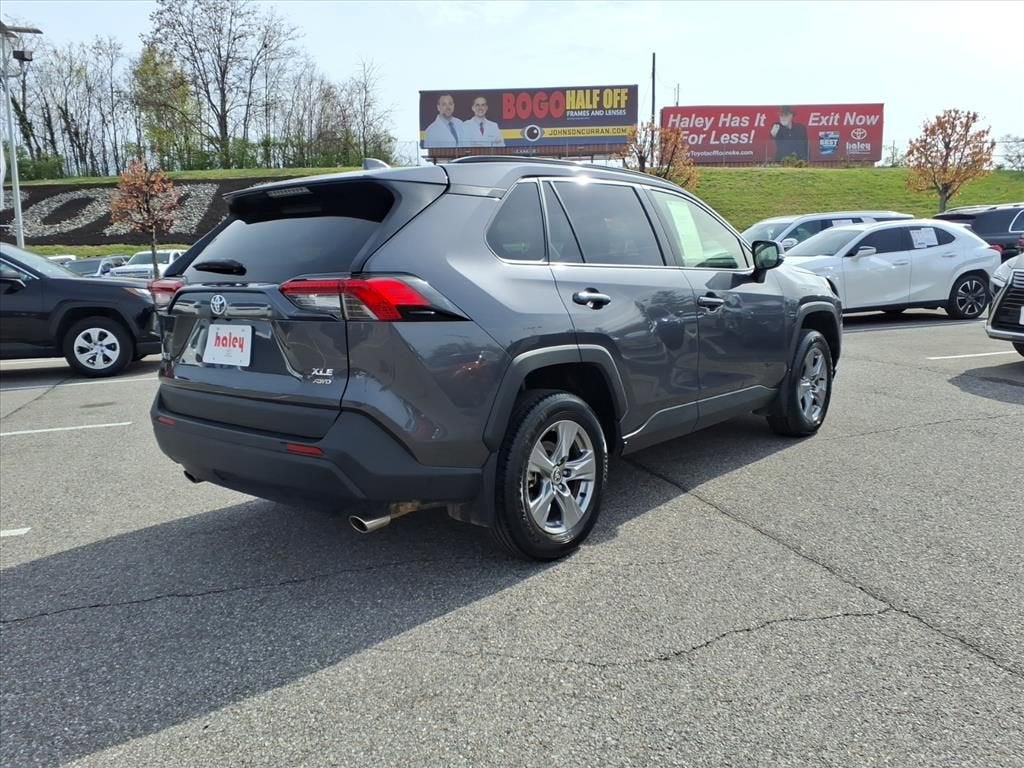2025 Toyota RAV4 XLE