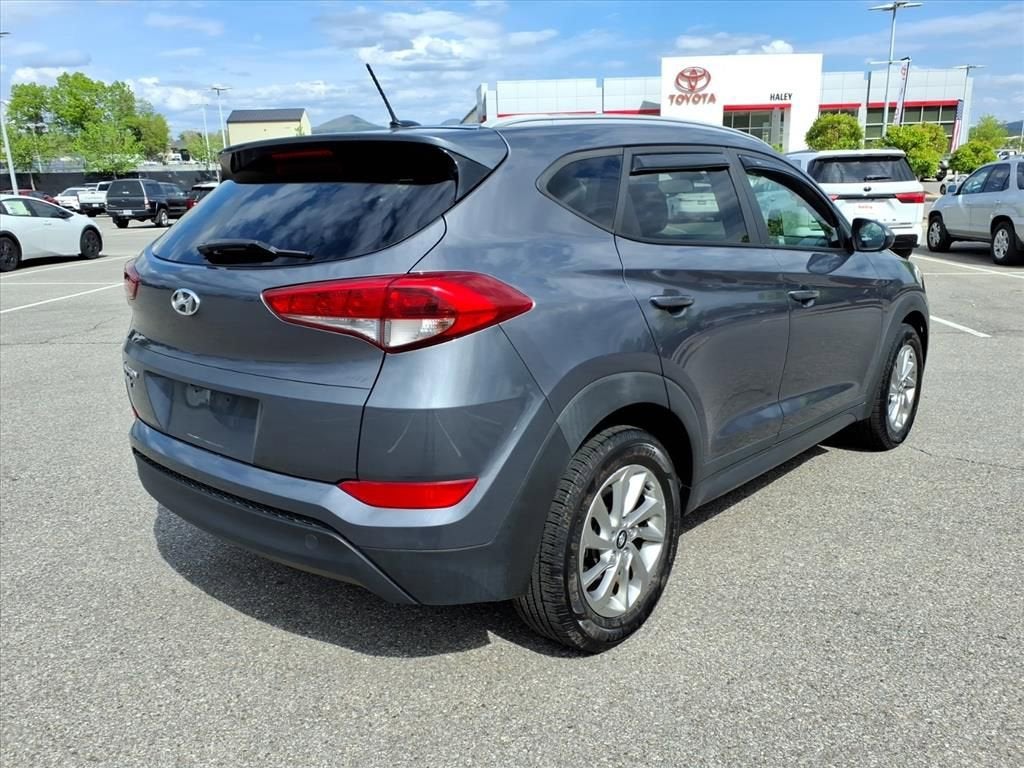 2016 Hyundai Tucson SE