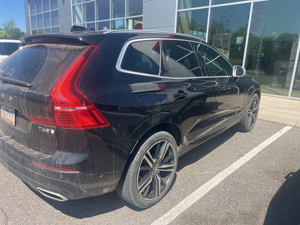 2019 Volvo XC60 R-Design