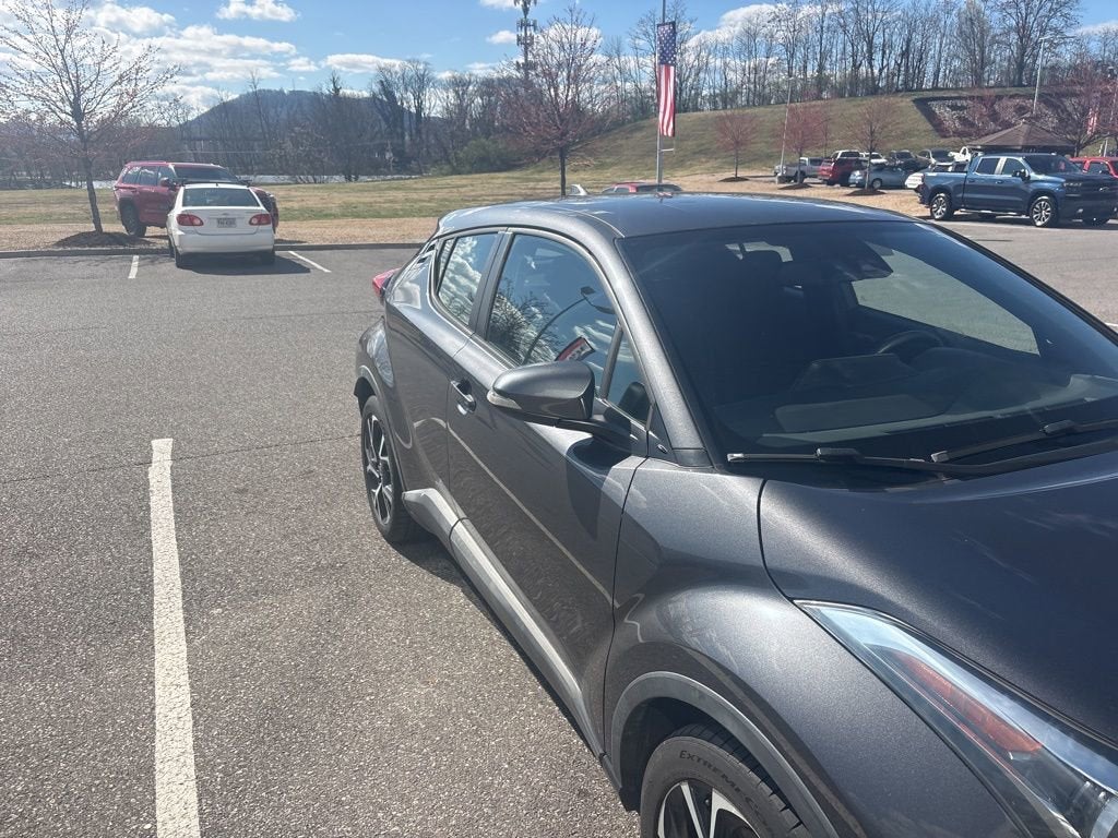 2018 Toyota C-HR XLE Premium