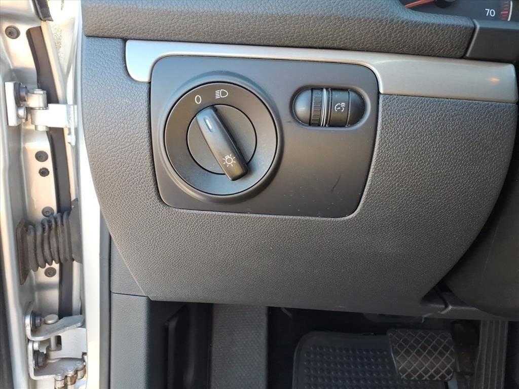 2009 Volkswagen Rabbit S