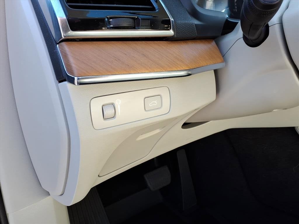 2022 Volvo XC90 Momentum