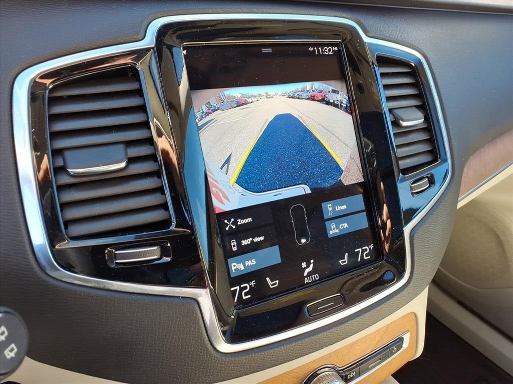 2022 Volvo XC90 Momentum