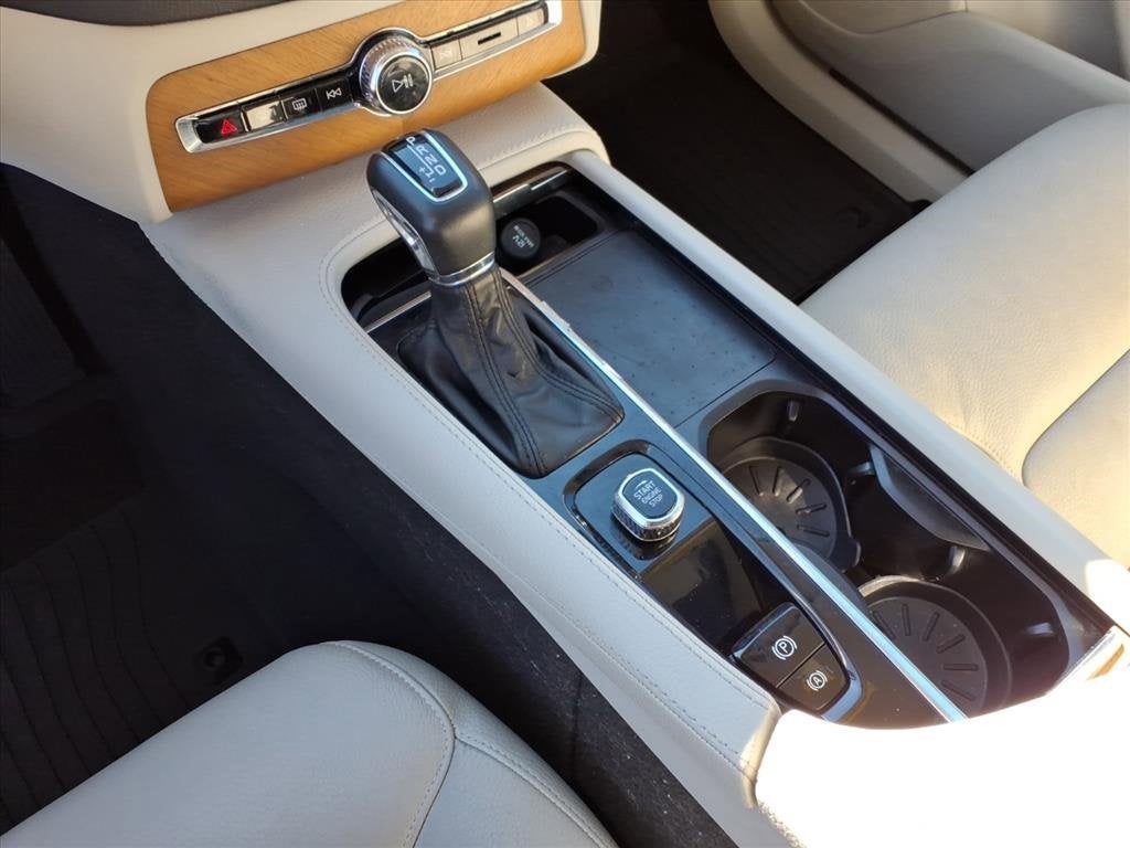 2022 Volvo XC90 Momentum