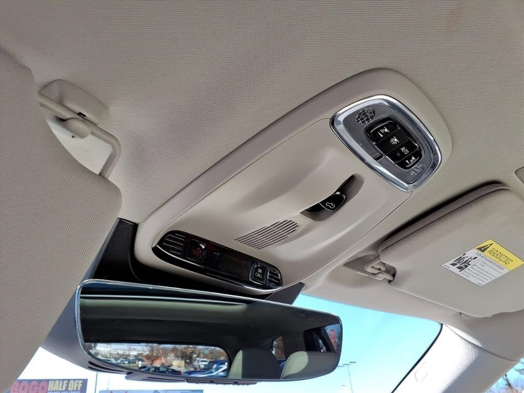 2022 Volvo XC90 Momentum