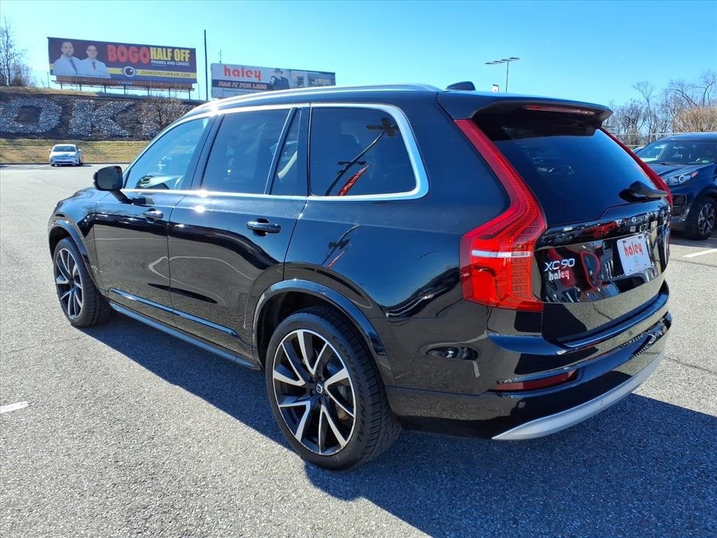 2022 Volvo XC90 Momentum