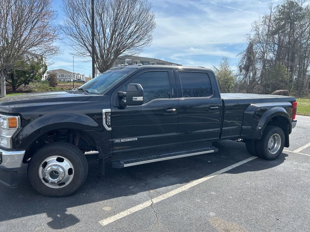 2022 Ford Super Duty F-350 DRW Lariat