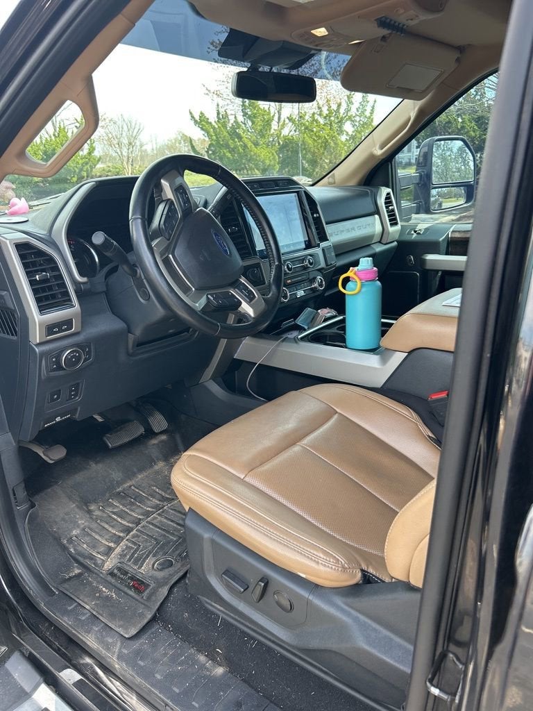 2022 Ford Super Duty F-350 DRW Lariat