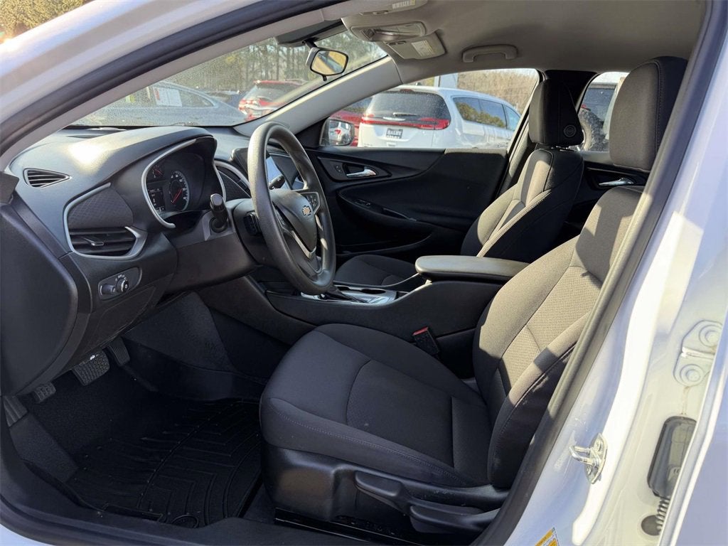 2022 Chevrolet Malibu LS