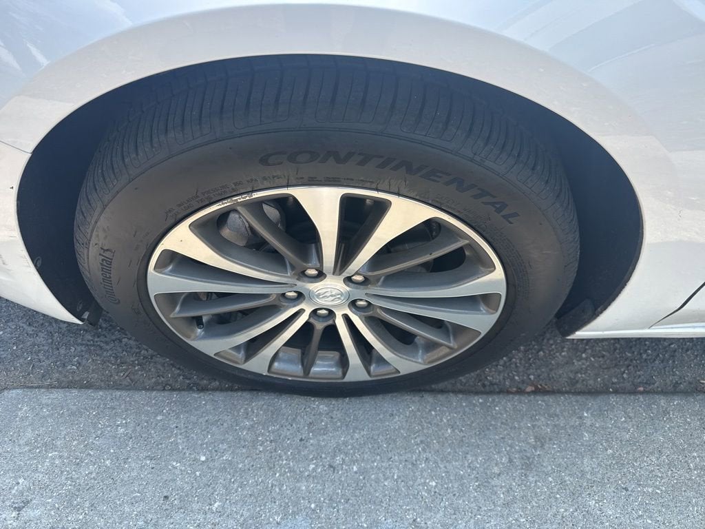 2017 Buick LaCrosse Essence